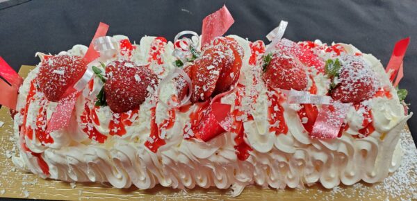 Bûche shortcake aux fraises
